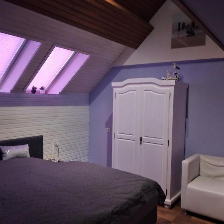 Ferienwohnung "Kunterbunt" Mit Burgblick Und Dachterrasse Monschau Eksteriør billede